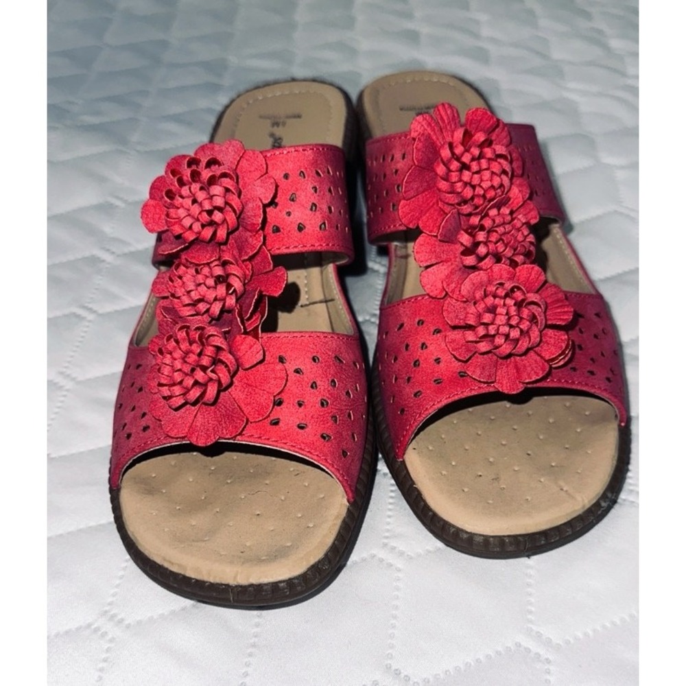 Angel Steps Womens Red Floral Perforated Wedge Slide Sandals Size 8M - Picture 2 of 4
